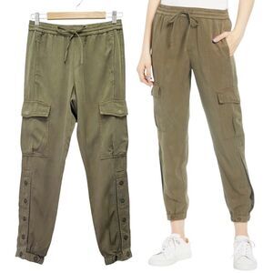 Pam & Gela x Revolve Snap Leg Cargo Crop Jogger Pants in Army Green Size P |  XS
